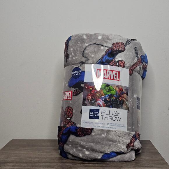 Marvel The Big One Oversized Spiderman Plush Throw Grey NWT - Picture 1 of 3